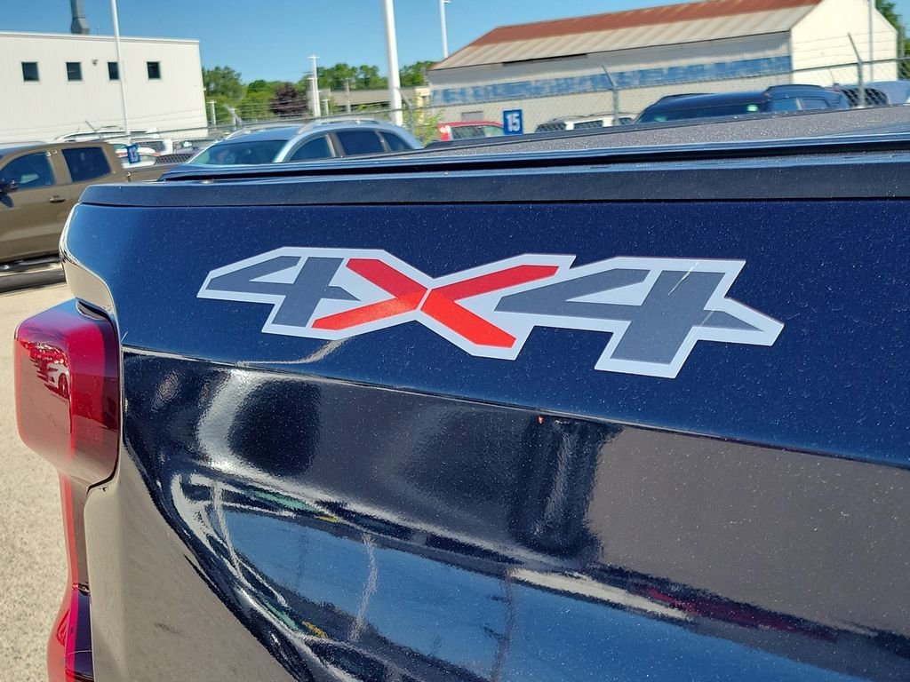 Used 2019 Chevrolet Silverado 1500 LT w/ All-Star Edition AWD/4WD image 6