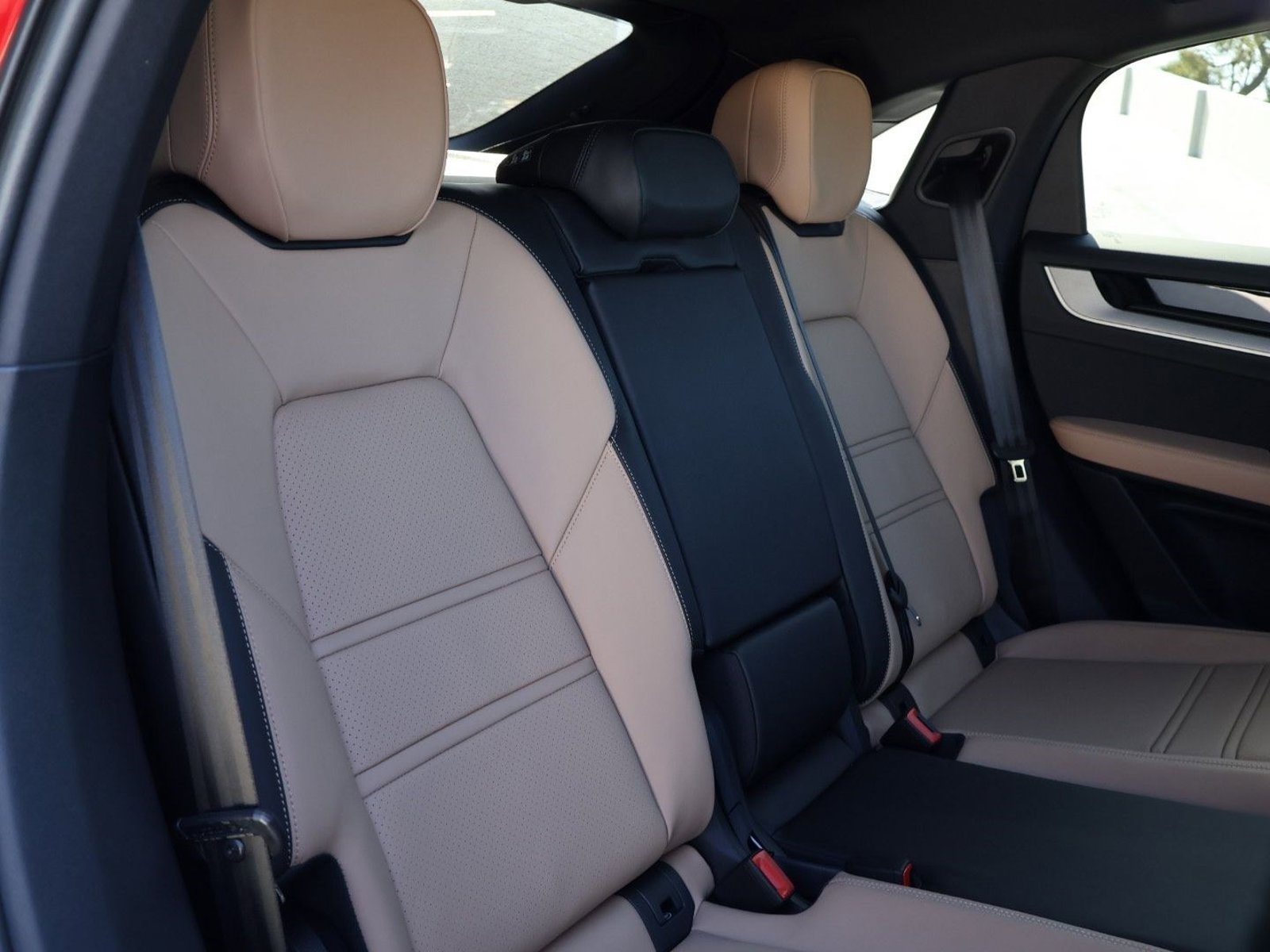 New 2026 Porsche Cayenne Coupe AWD/4WD image 23