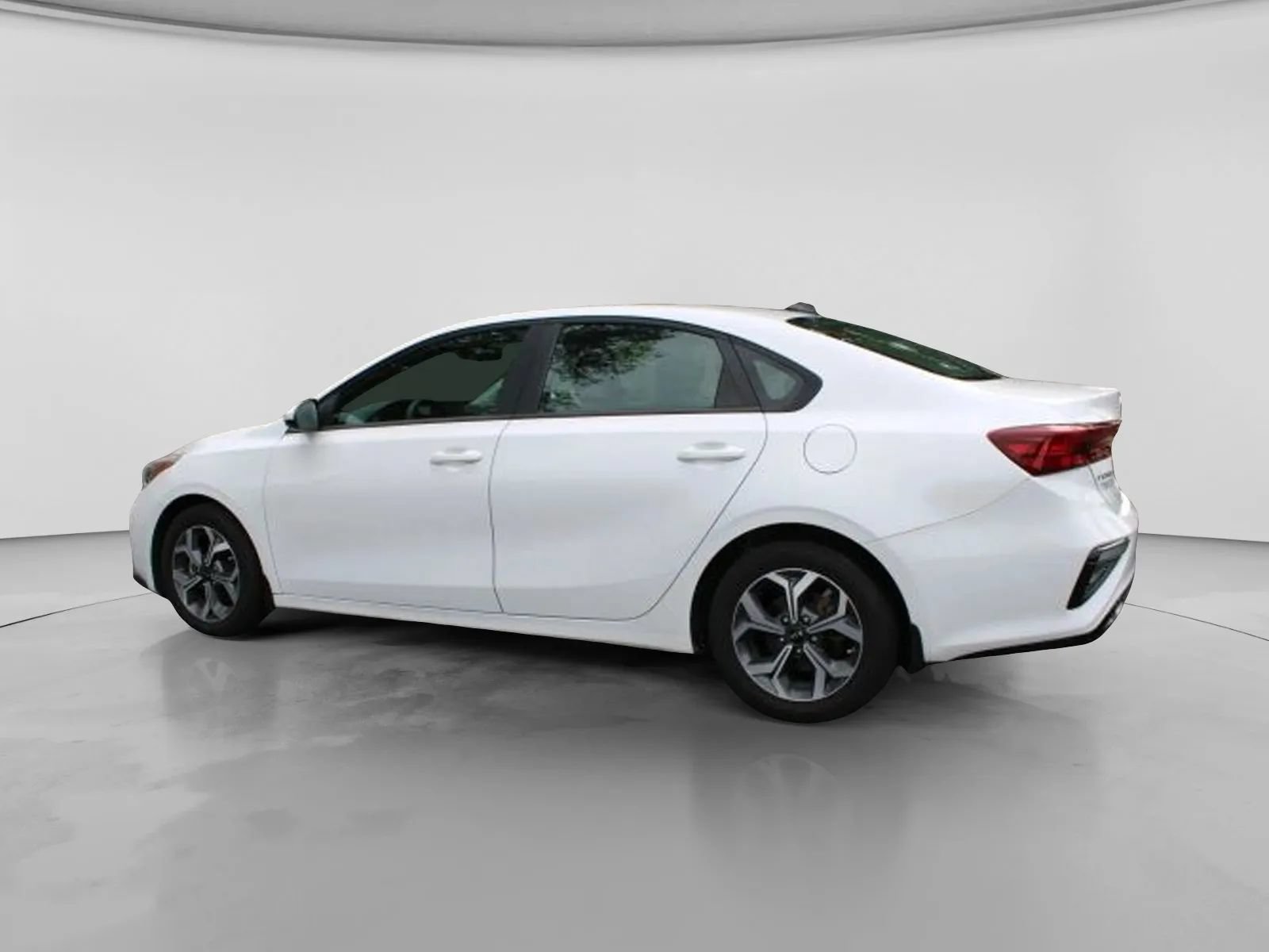 Used 2021 Kia Forte LXS FWD image 4