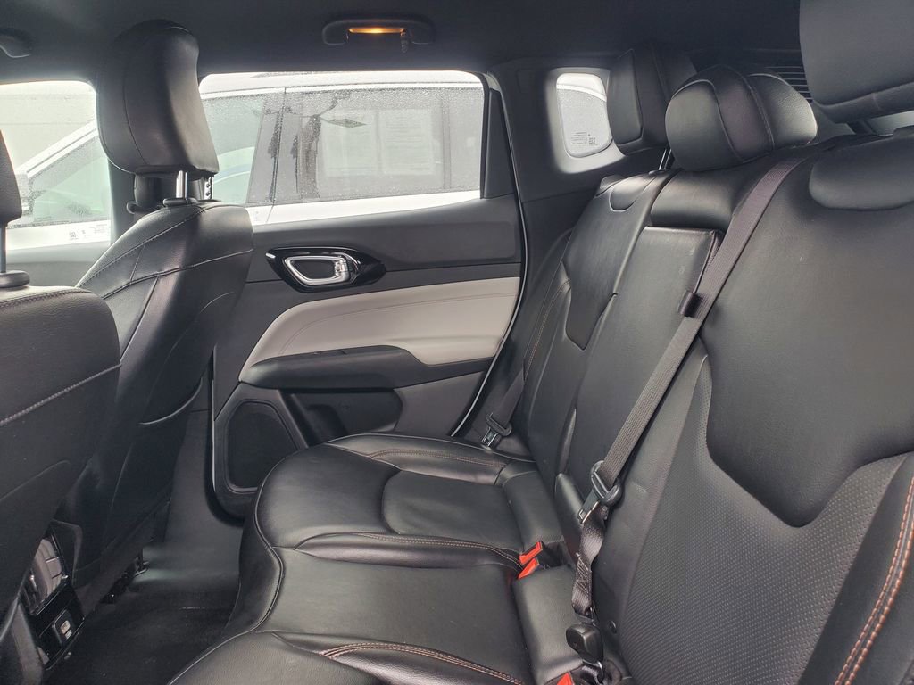 Used 2023 Jeep Compass Limited image 33