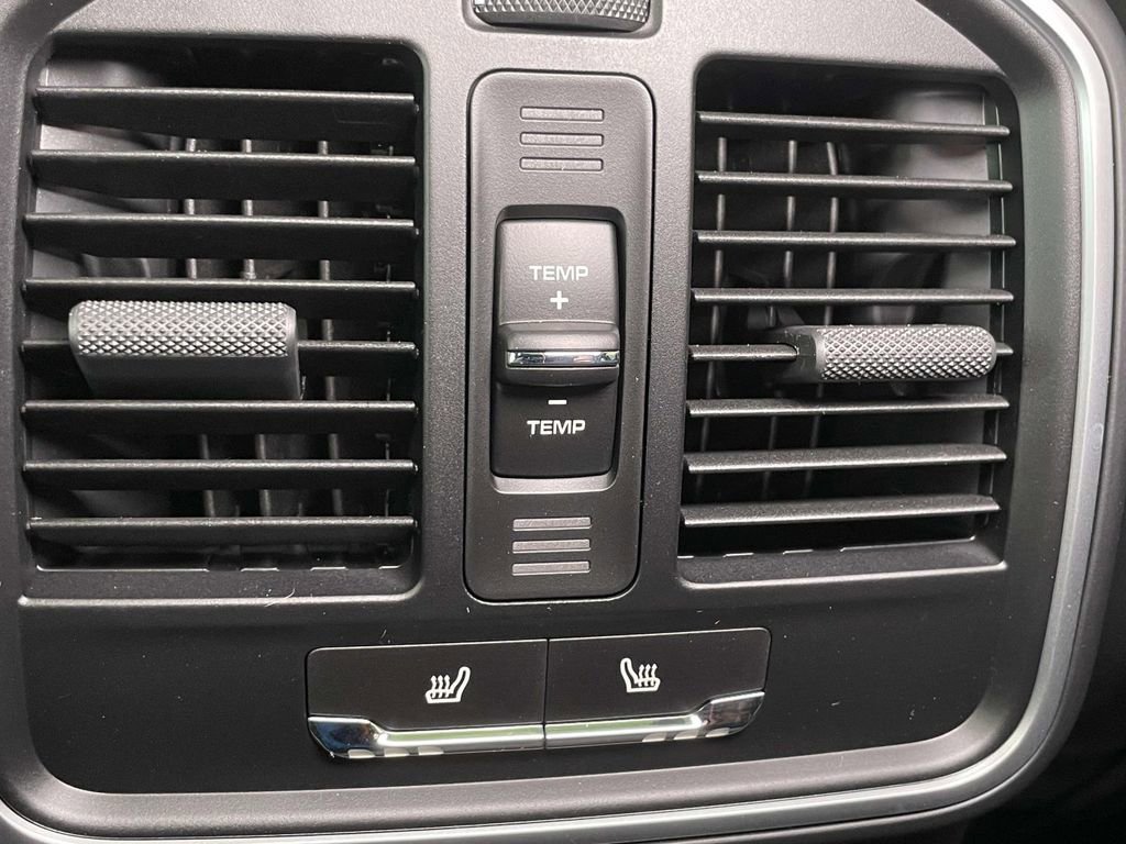 New 2026 Porsche Macan S image 24