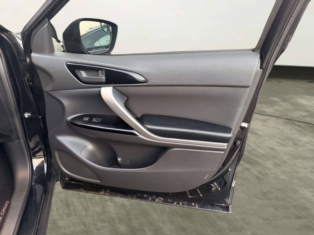 Used 2019 Mitsubishi Eclipse Cross LE AWD/4WD image 26