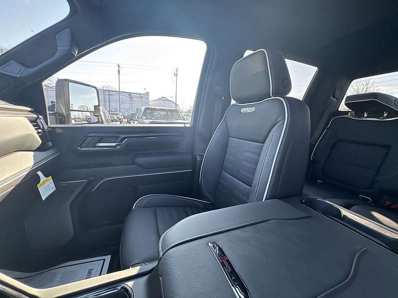 New 2026 GMC Sierra 2500 AT4X w/ LPO, Black Badging Package image 24