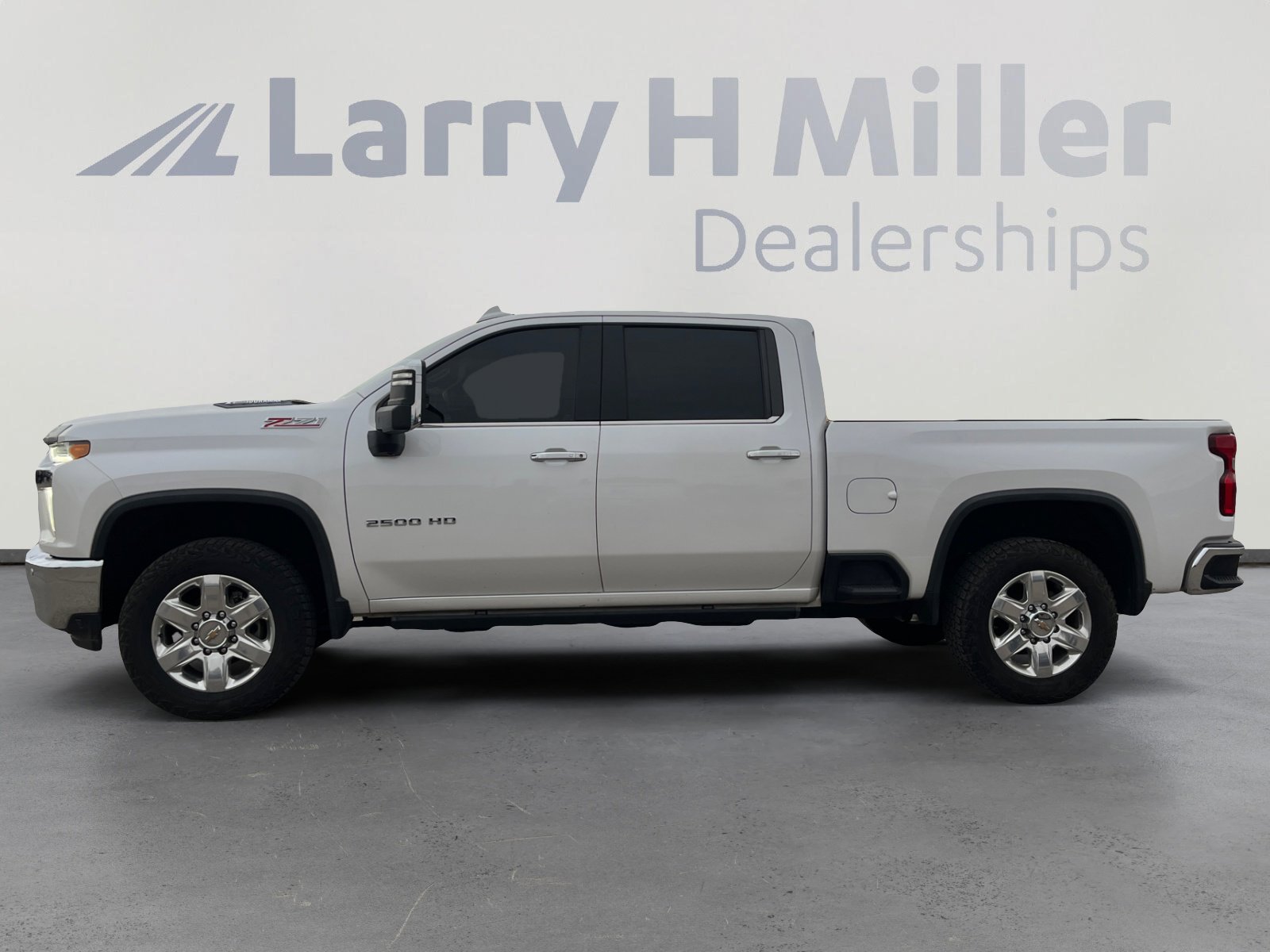 Used 2021 Chevrolet Silverado 2500 LTZ image 2