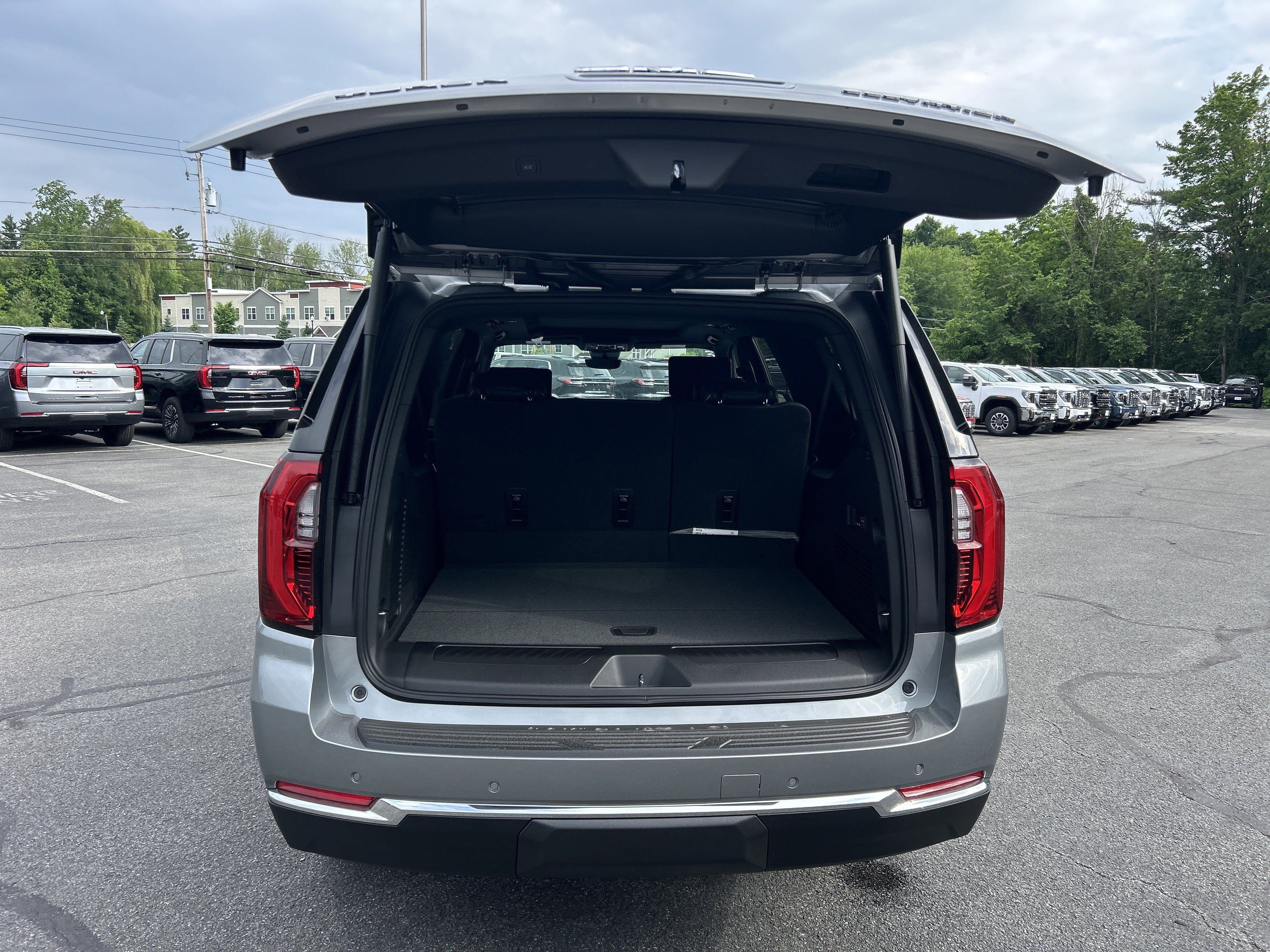 New 2026 GMC Yukon XL Elevation w/ Elevation Premium Package AWD/4WD image 27