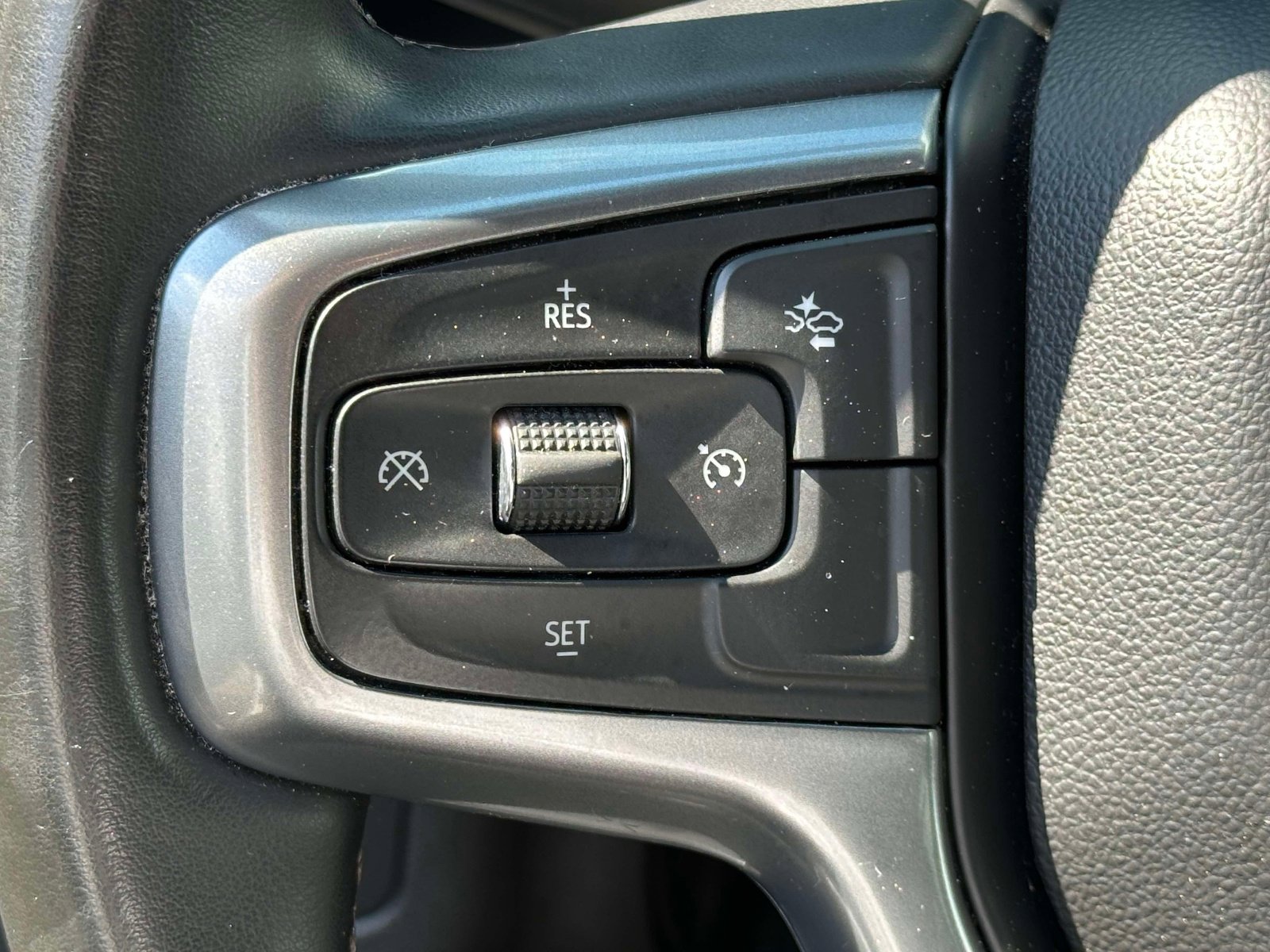 Used 2024 Chevrolet Tahoe LT AWD/4WD image 21
