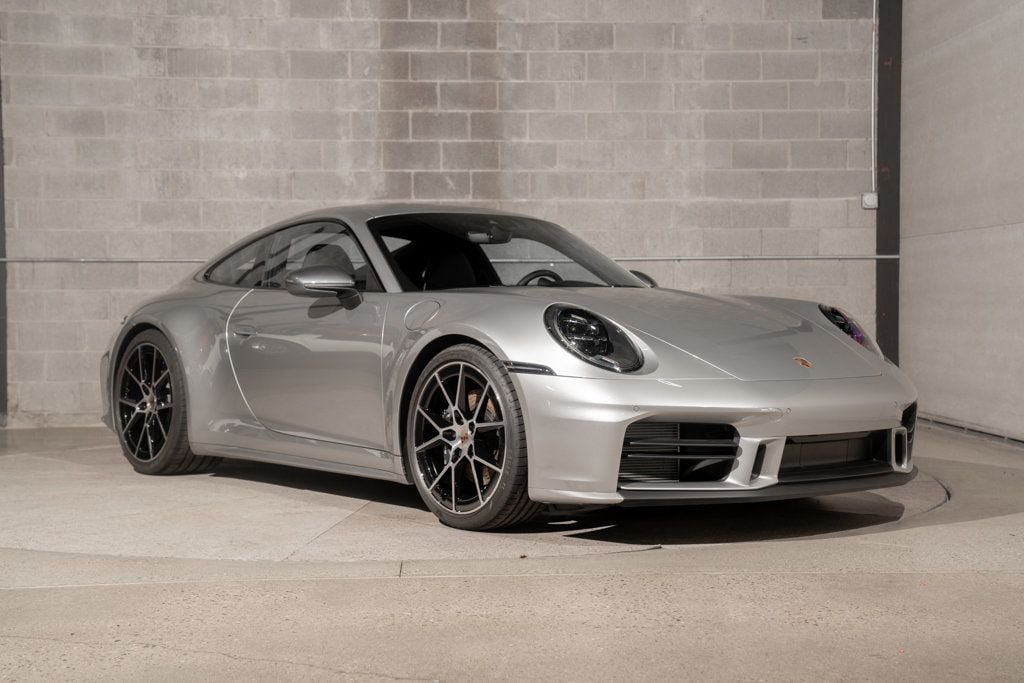 Used 2025 Porsche 911 Carrera T RWD image 1