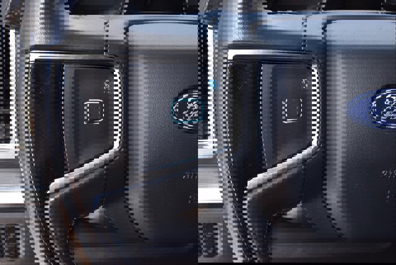 Certified 2025 Ford Expedition Platinum image 24