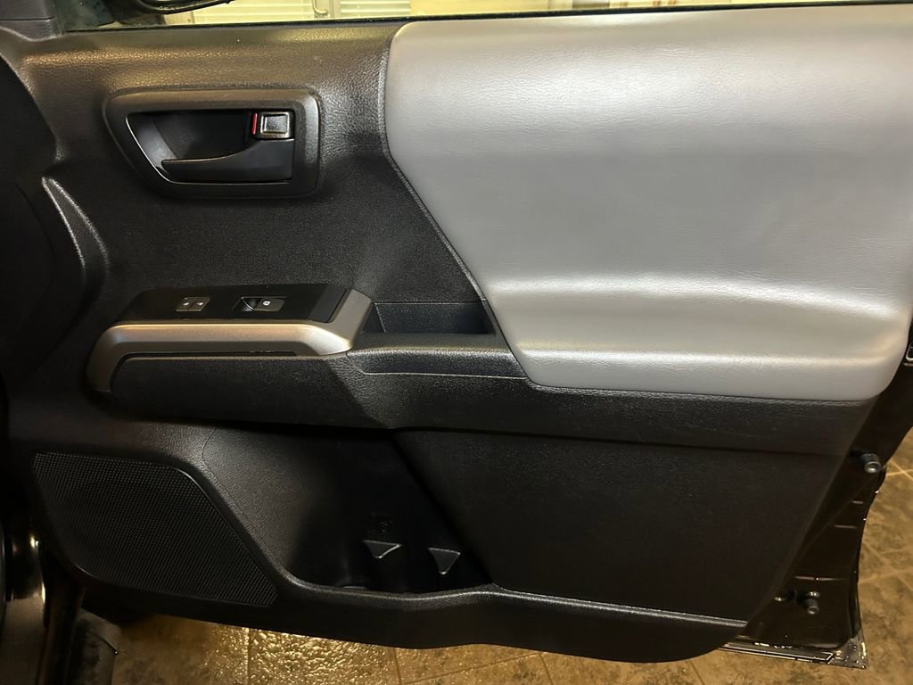 Certified 2023 Toyota Tacoma SR5 image 18