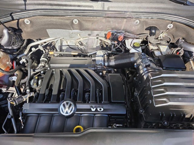 Used 2021 Volkswagen Atlas SEL R-Line image 22