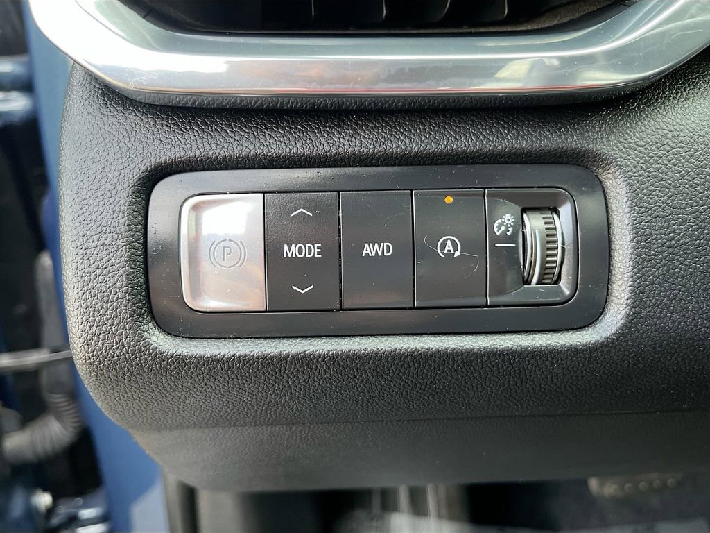 Used 2024 GMC Acadia Denali image 10