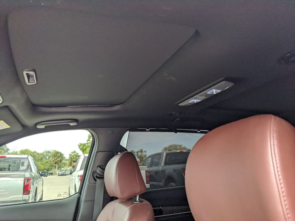 Used 2025 Kia Telluride SX w/ SX Captain's Chair Package image 23