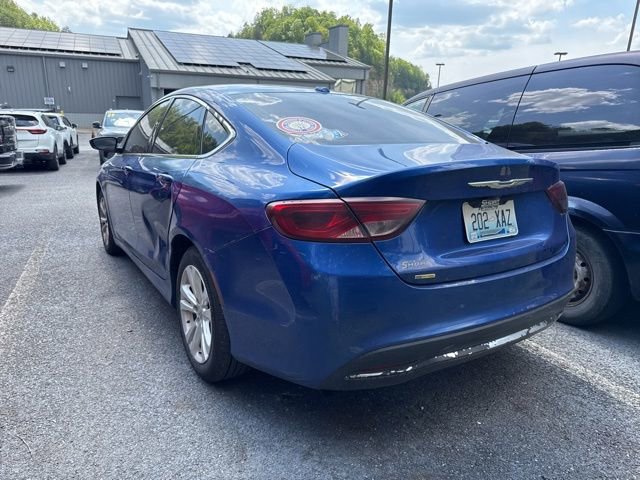 Used 2016 Chrysler 200 Limited w/ Convenience Group FWD image 4