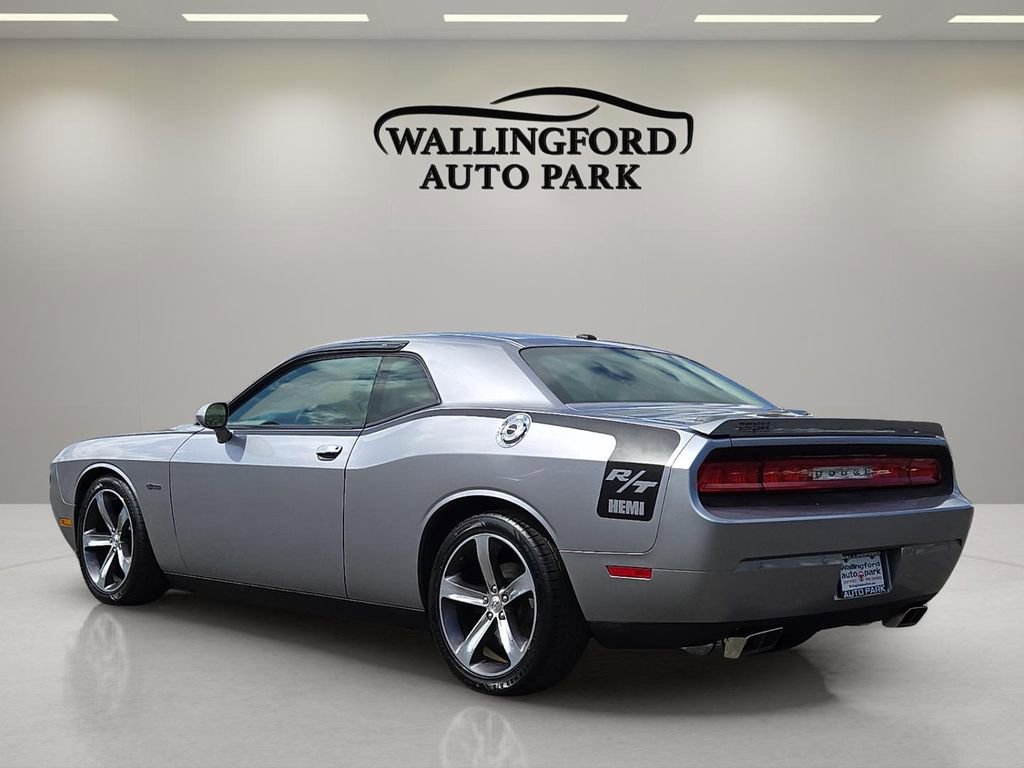 Used 2014 Dodge Challenger R/T RWD image 6