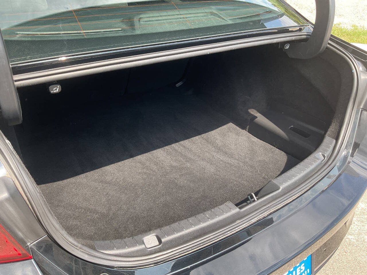 Used 2020 MAZDA MAZDA3 Sedan FWD image 32
