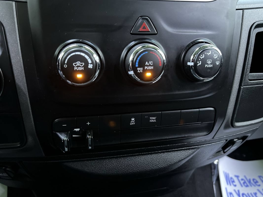 Used 2018 RAM 1500 Express RWD image 22