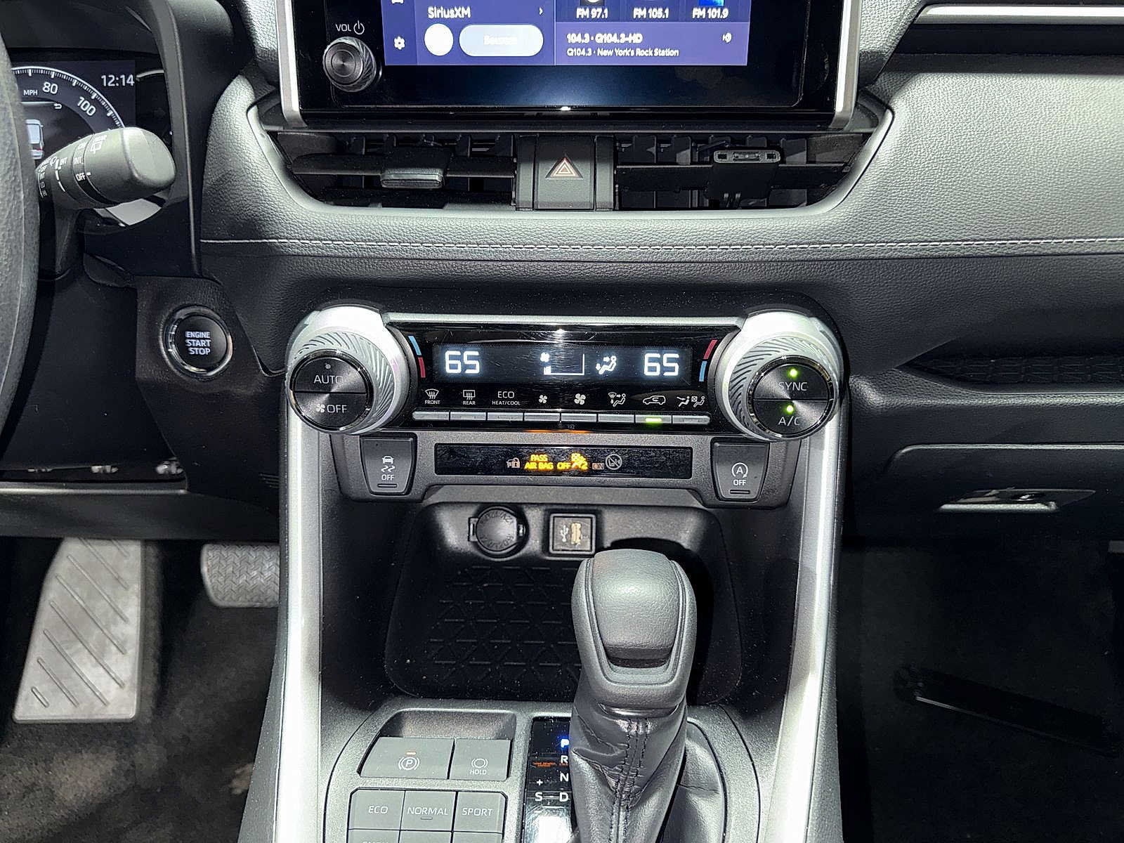 Certified 2025 Toyota RAV4 XLE AWD/4WD image 21