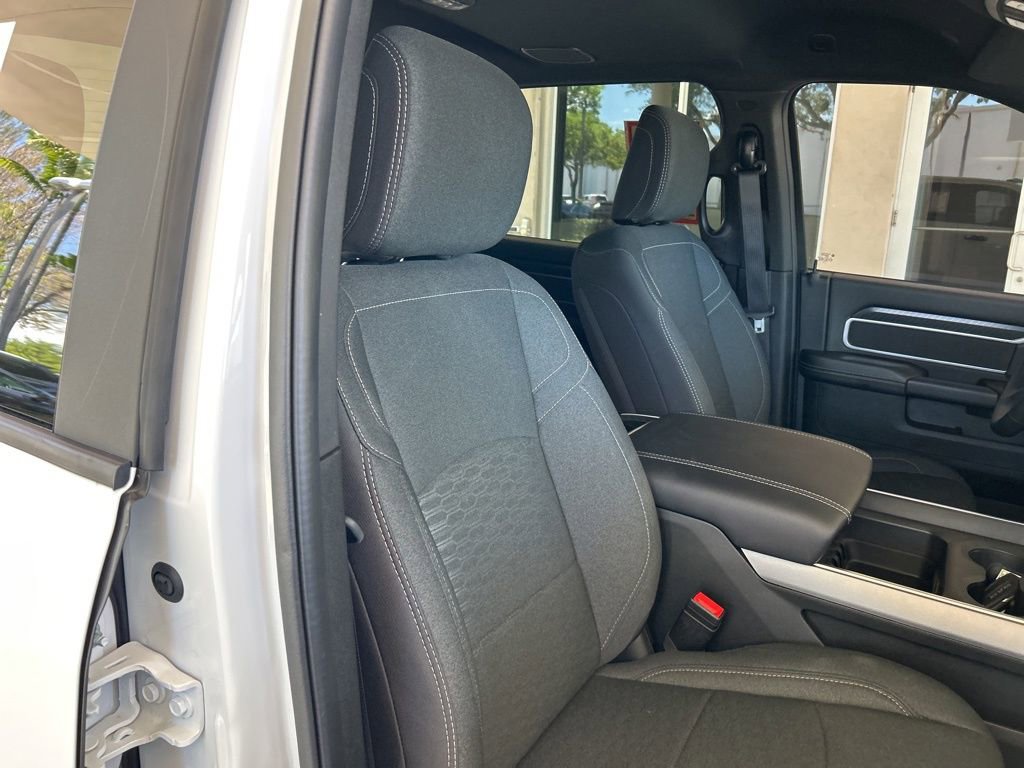 Used 2025 RAM 3500 Big Horn AWD/4WD image 27