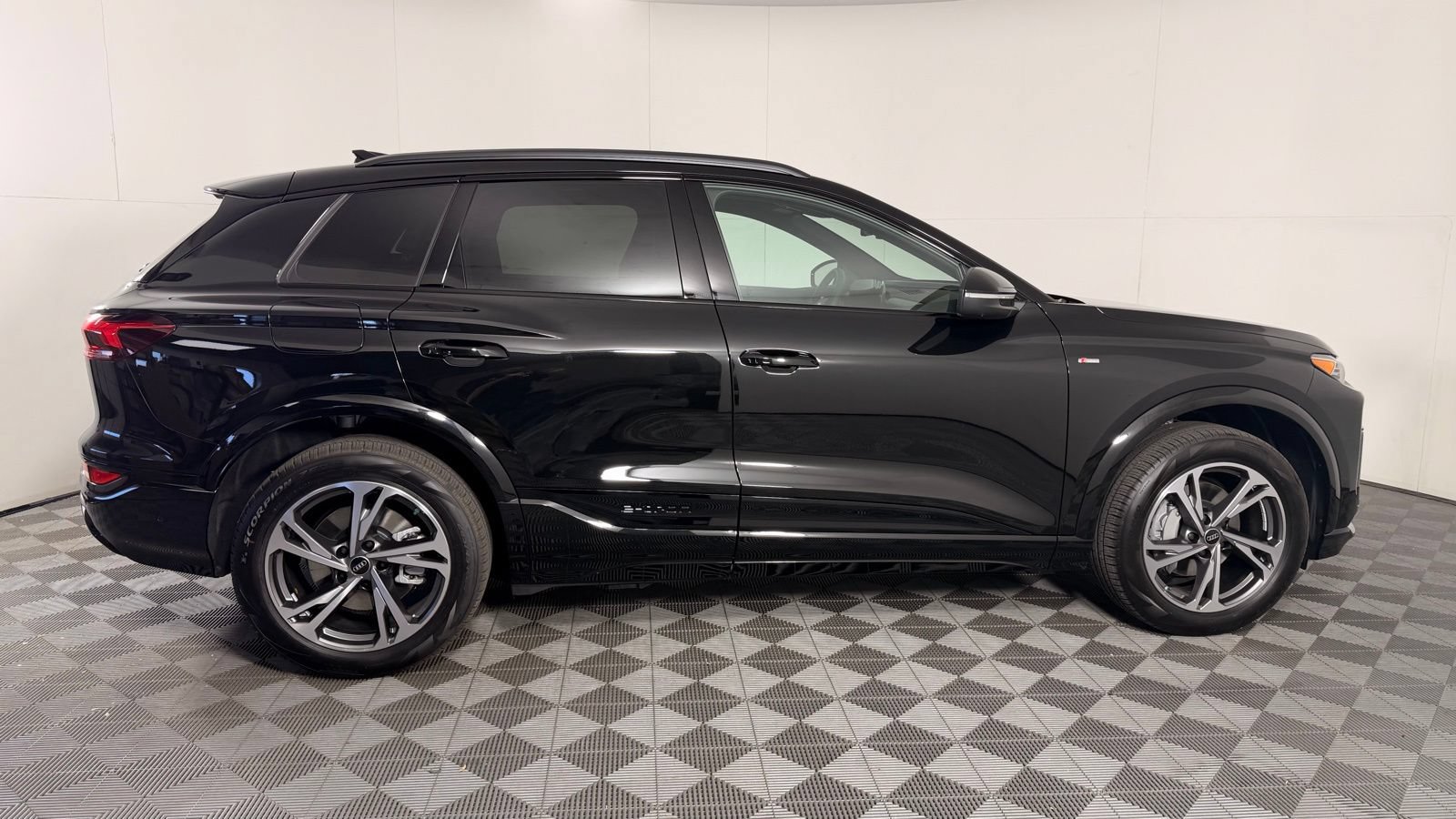 New 2027 Audi Q6 e-tron Premium Plus AWD/4WD image 11