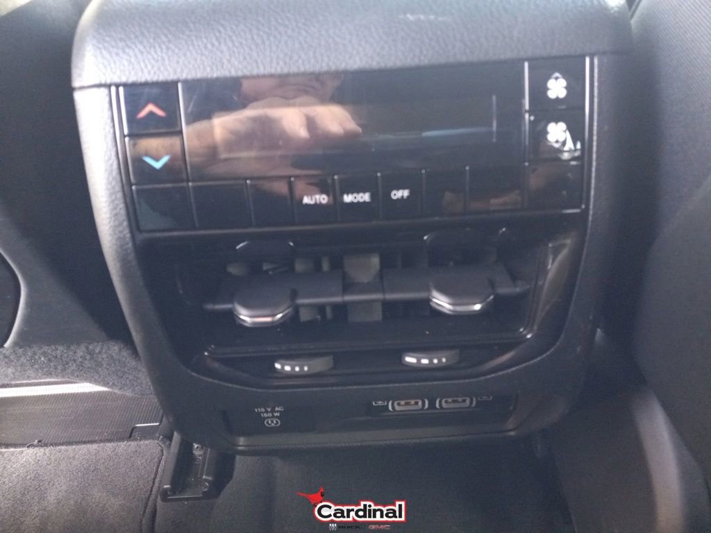 Used 2024 Jeep Grand Cherokee L Laredo image 24