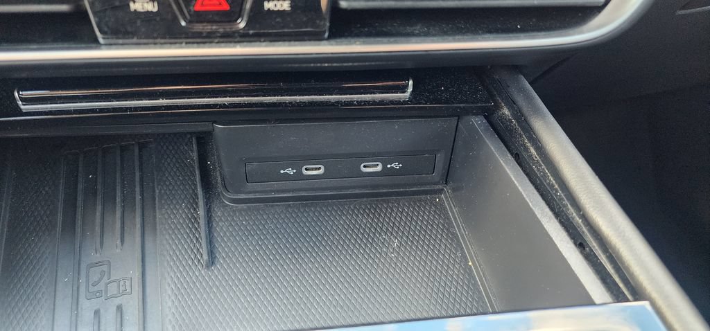 Used 2025 Volkswagen Atlas SE AWD/4WD image 37