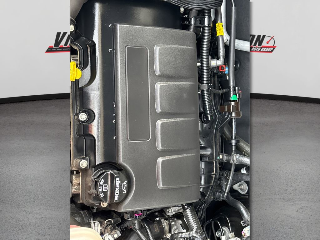 Used 2021 Chevrolet Trax LT w/ Sport Edition image 13