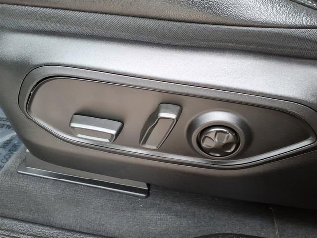 Used 2023 Jeep Grand Cherokee Altitude image 7