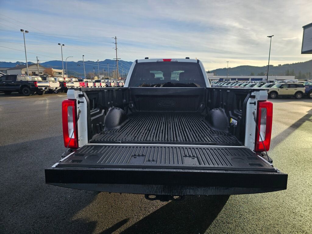 Certified 2024 Ford F350 XLT image 9