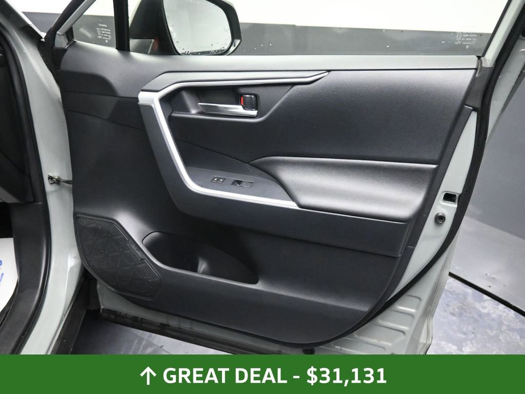 Used 2023 Toyota RAV4 XLE Premium image 21