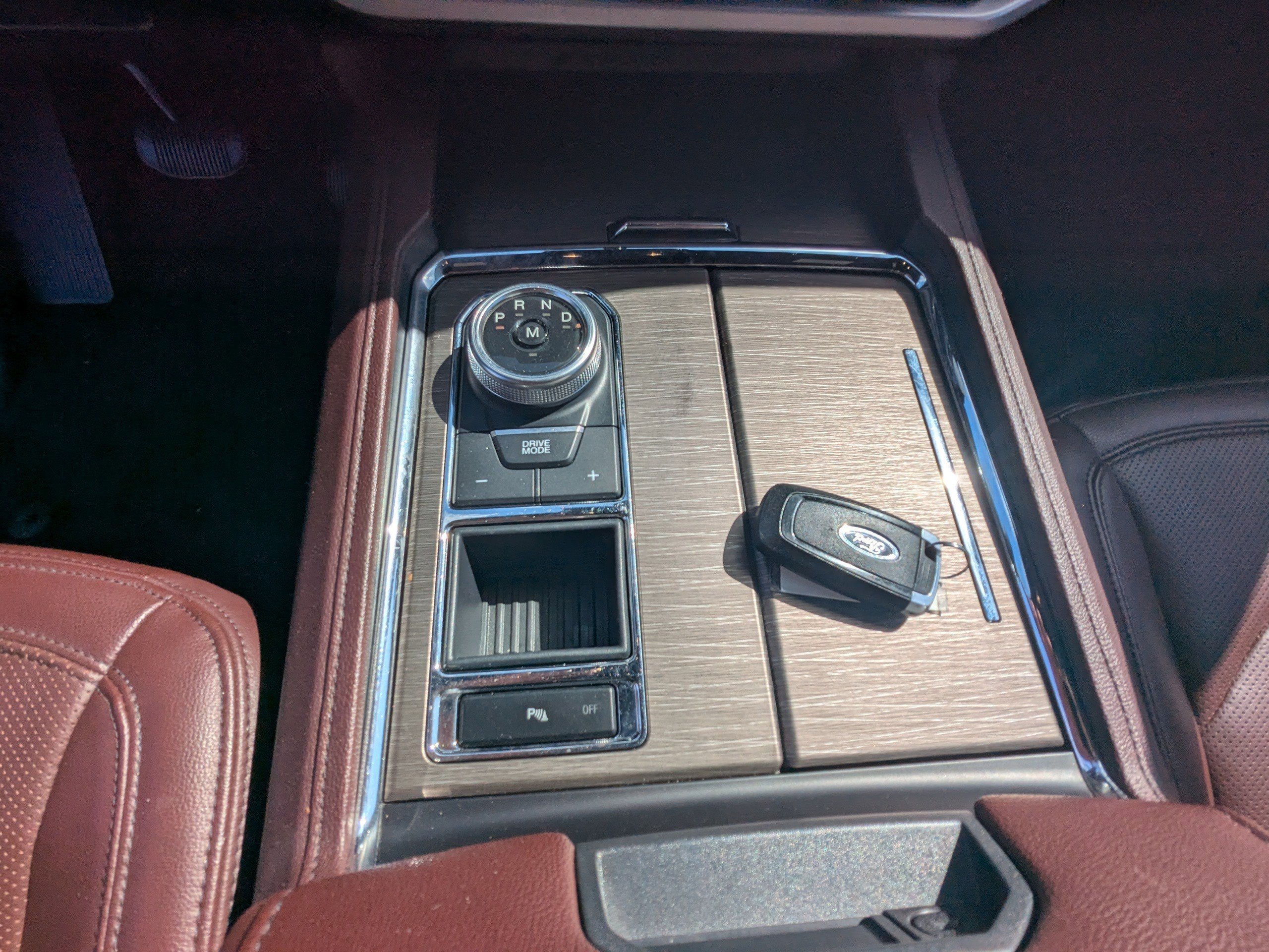 Used 2024 Ford Expedition Limited image 28