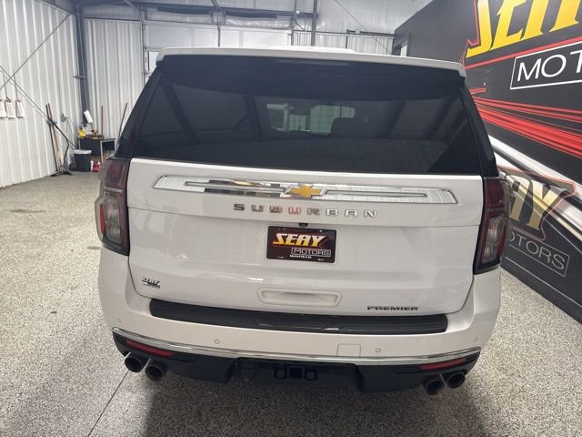 Used 2023 Chevrolet Suburban Premier image 9