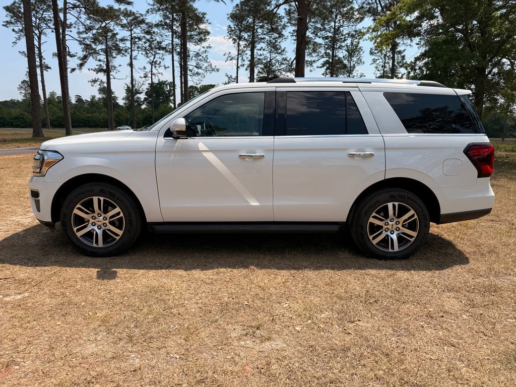 Used 2024 Ford Expedition Limited RWD image 2