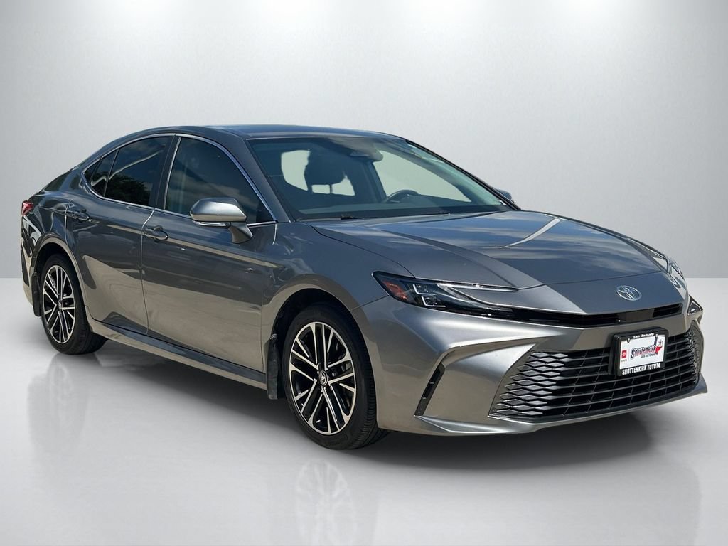 Certified 2025 Toyota Camry XLE FWD video 3