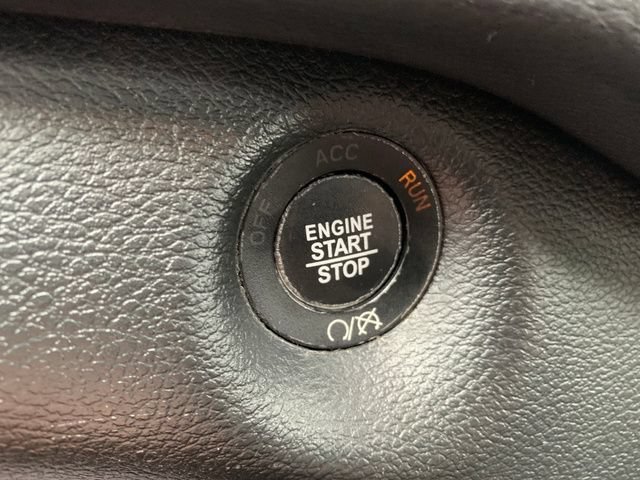 Used 2022 Jeep Cherokee Trailhawk AWD/4WD image 22