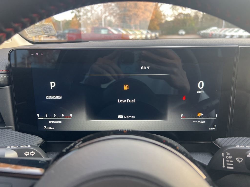 New 2025 Nissan Kicks SR image 9