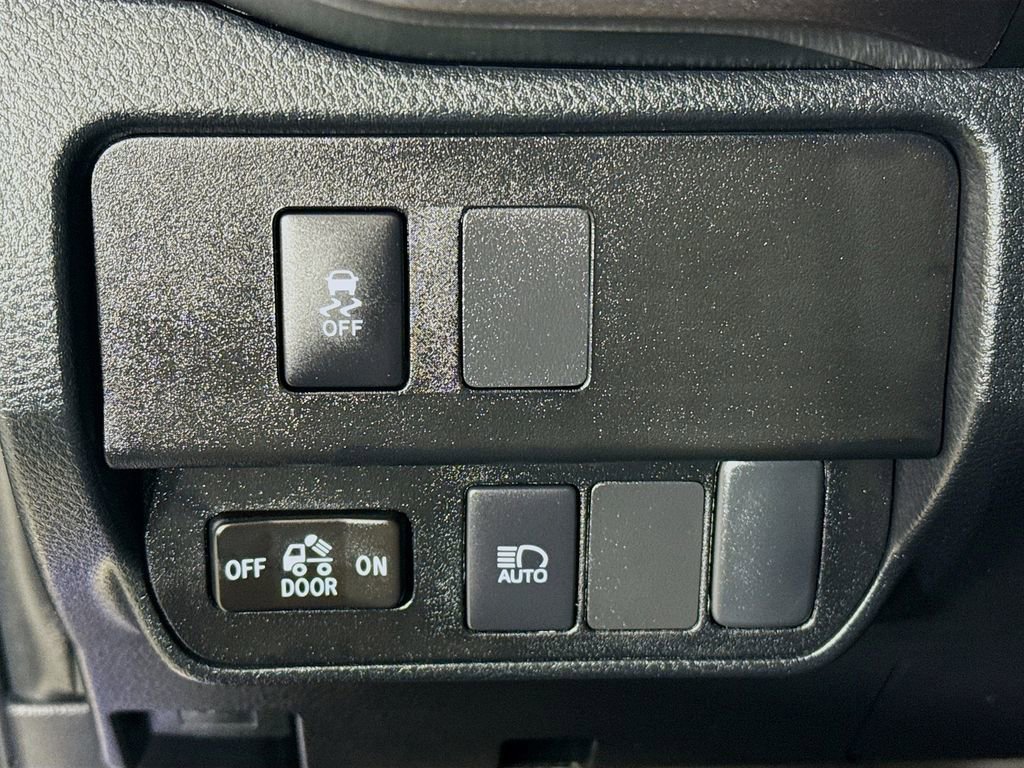 Certified 2023 Toyota Tacoma SR5 image 10