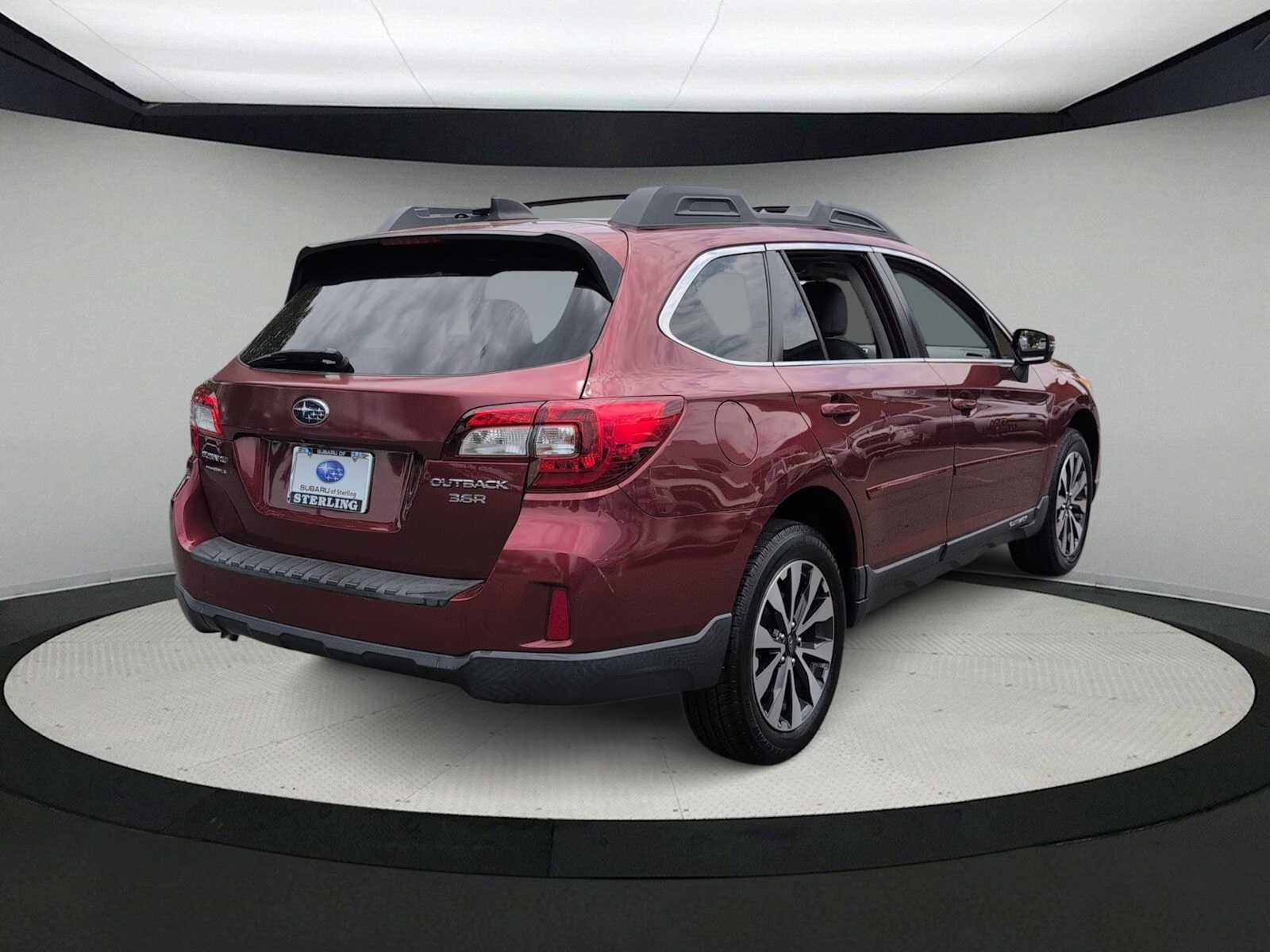 Used 2016 Subaru Outback 3.6R Limited AWD/4WD image 8