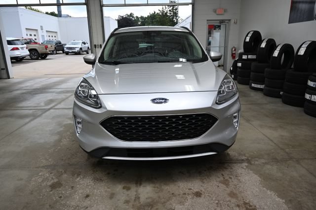 Used 2020 Ford Escape Titanium AWD/4WD image 2