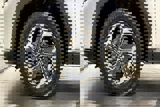 Used 2024 Hyundai Tucson Limited image 9