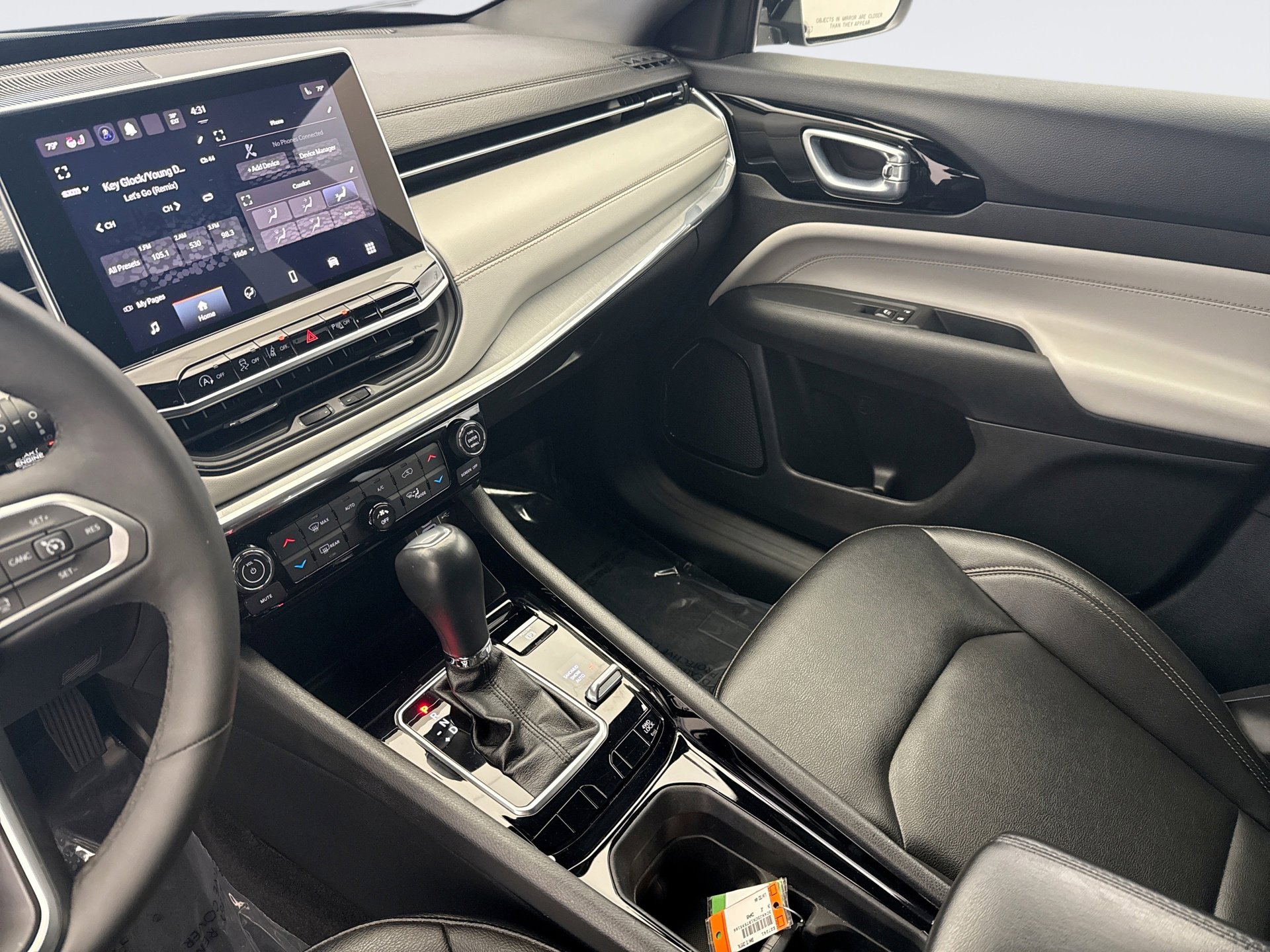 Used 2024 Jeep Compass Limited image 15