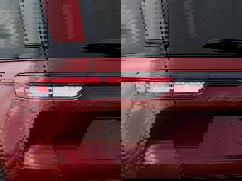 New 2025 Jeep Grand Cherokee Altitude image 26