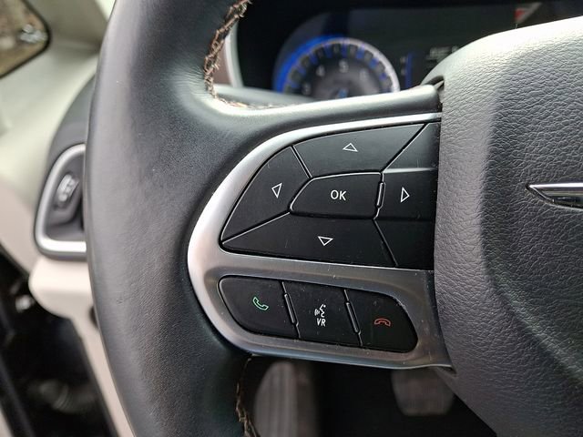 Used 2018 Chrysler Pacifica Touring-L image 22