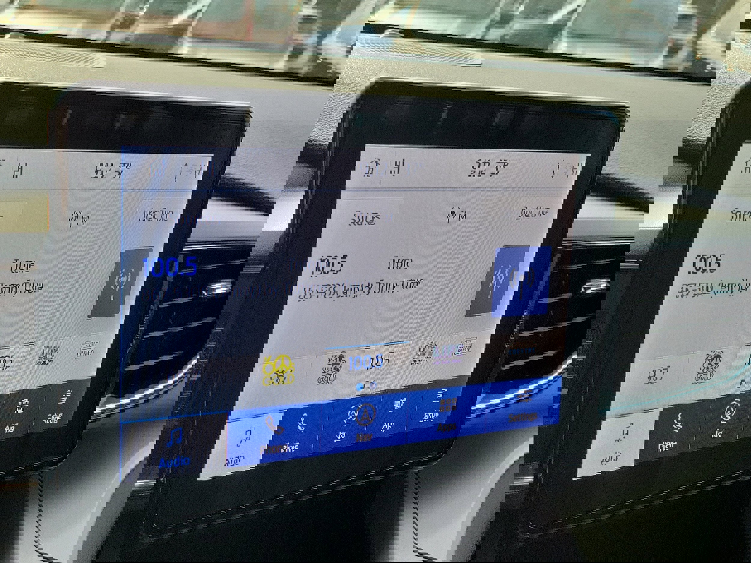 Used 2023 Ford Explorer XLT w/ Equipment Group 202A image 27