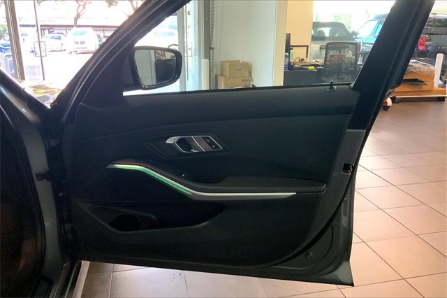 Certified 2023 BMW 330i Sedan w/ Convenience Package image 23