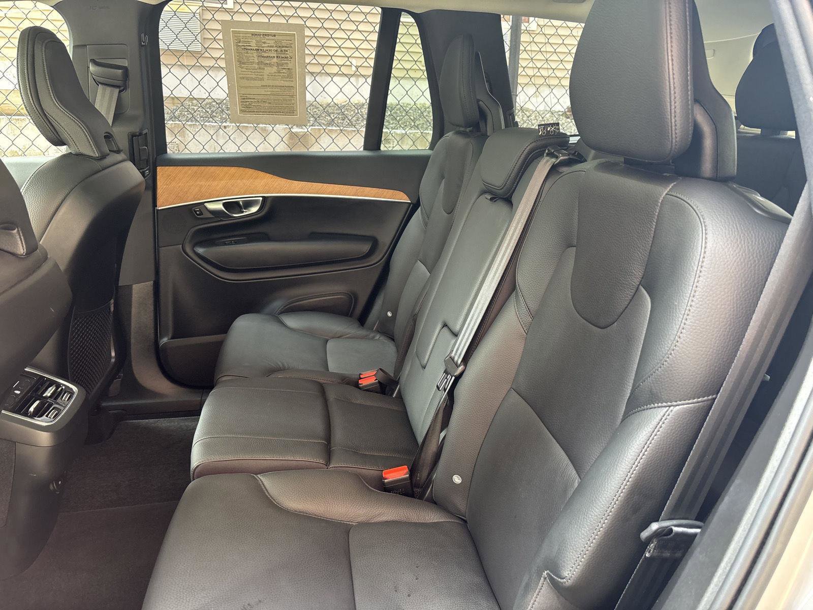 Used 2024 Volvo XC90 B5 Plus AWD/4WD image 25