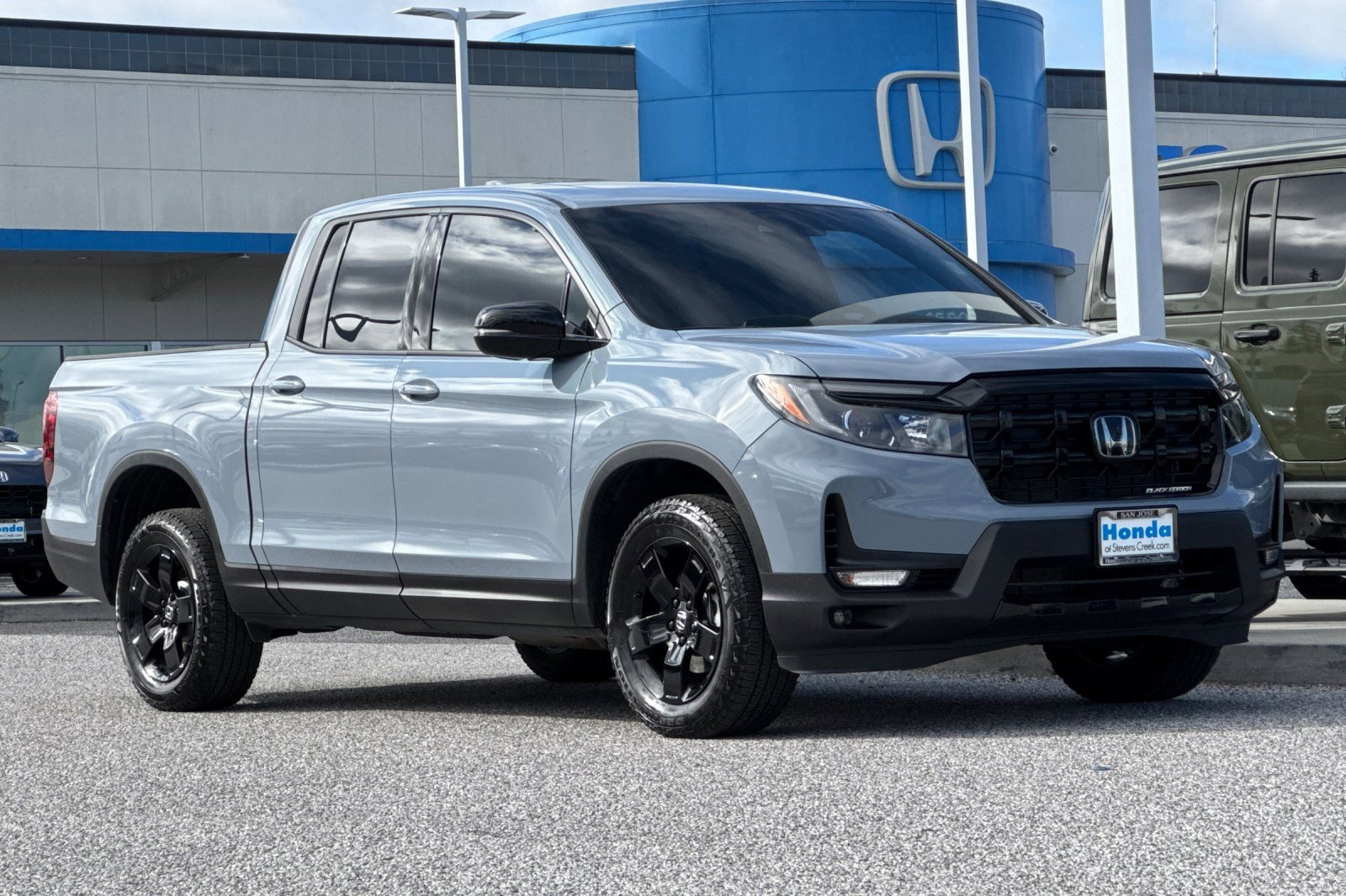 Certified 2025 Honda Ridgeline Black Edition image 6