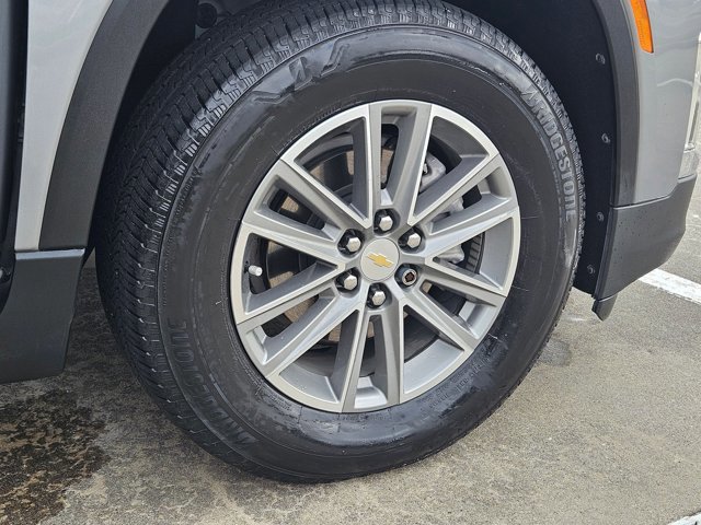 Used 2023 Chevrolet Traverse LT FWD image 24