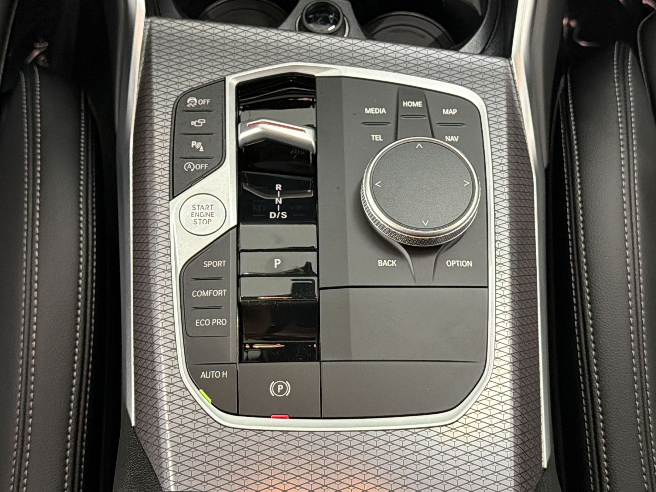 New 2026 BMW 330i Sedan w/ Premium Package RWD image 19