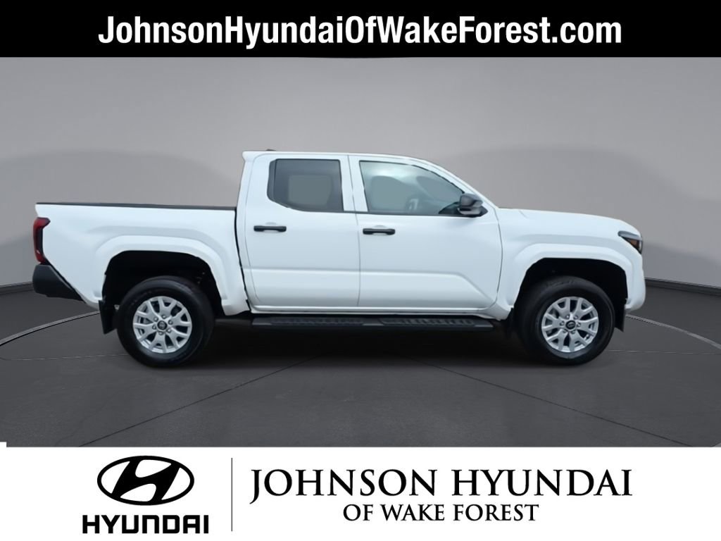 Used 2024 Toyota Tacoma SR image 10
