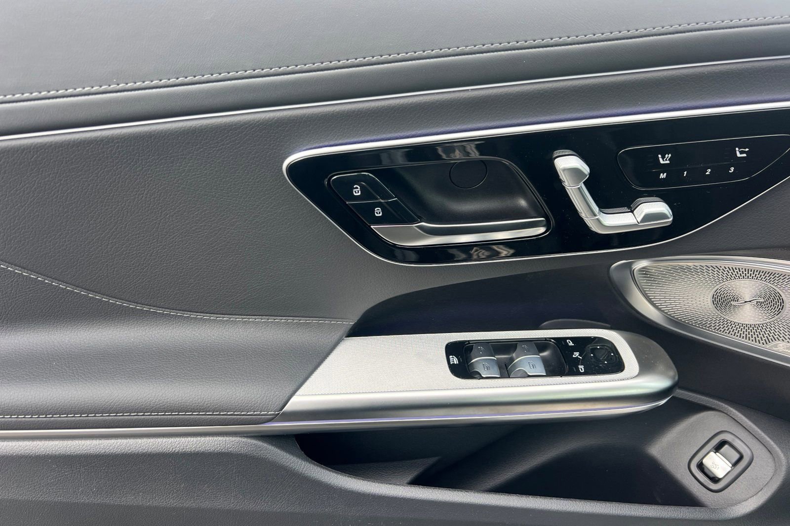 New 2026 Mercedes-Benz CLE 300 4MATIC Cabriolet image 14
